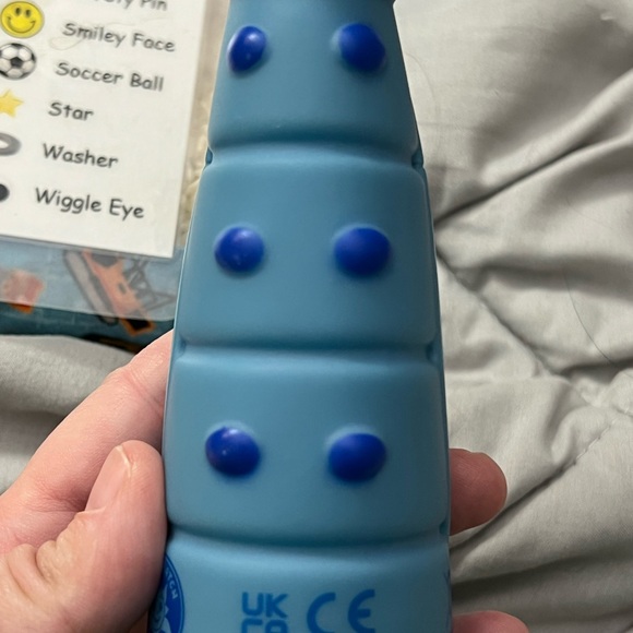 Handmade I Spy game and a flashlight - Picture 6 of 6